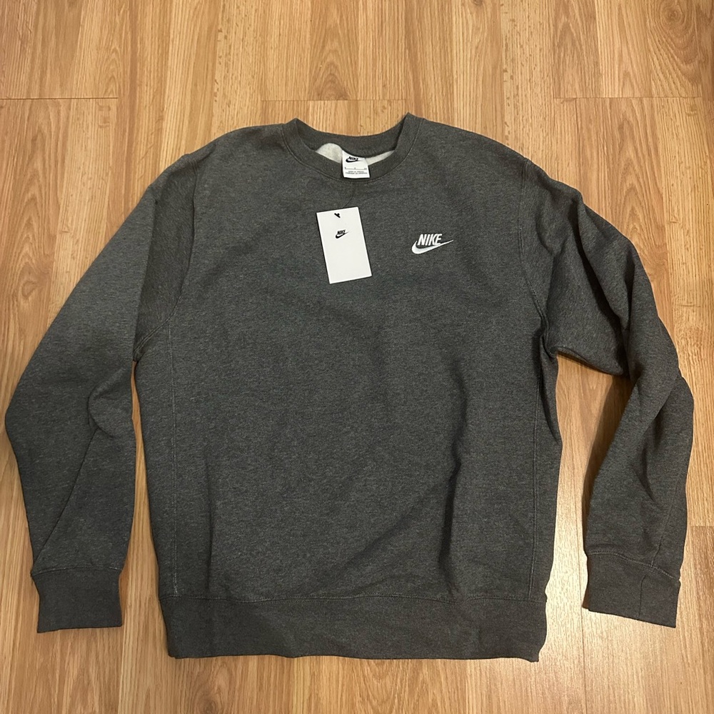 Men’s Nike crew neck